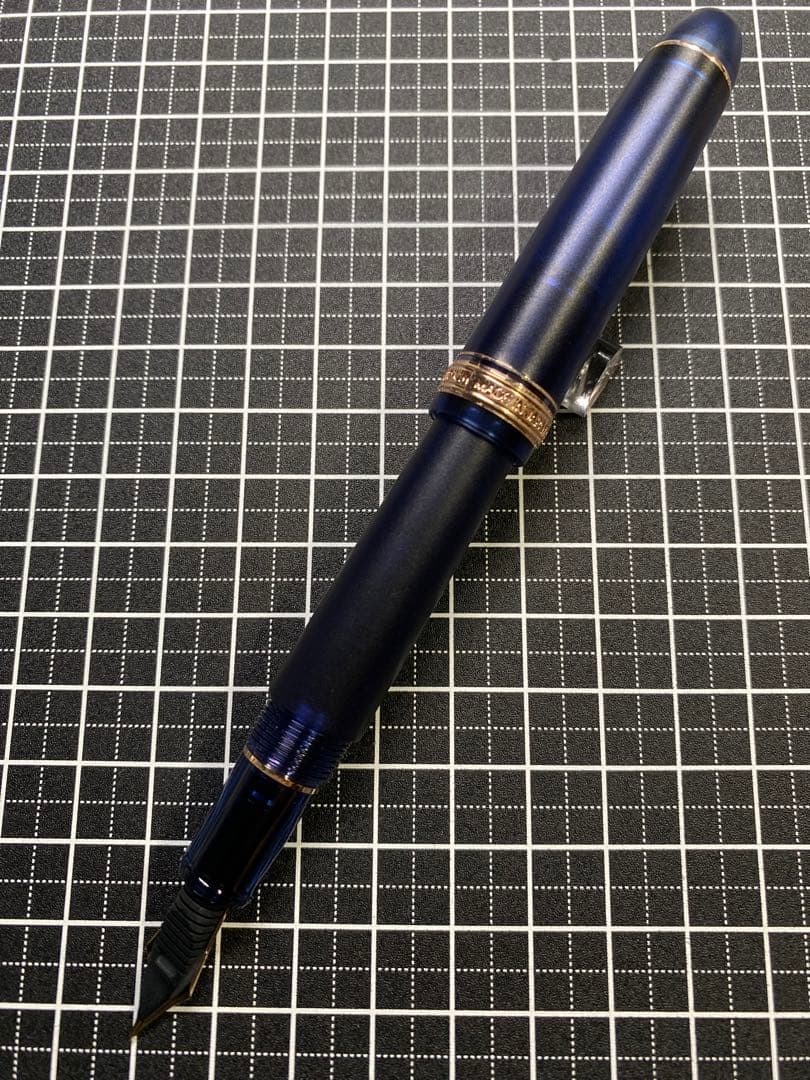 PLATINUM CENTURY #3776 インディゴの街　万年筆　字幅F