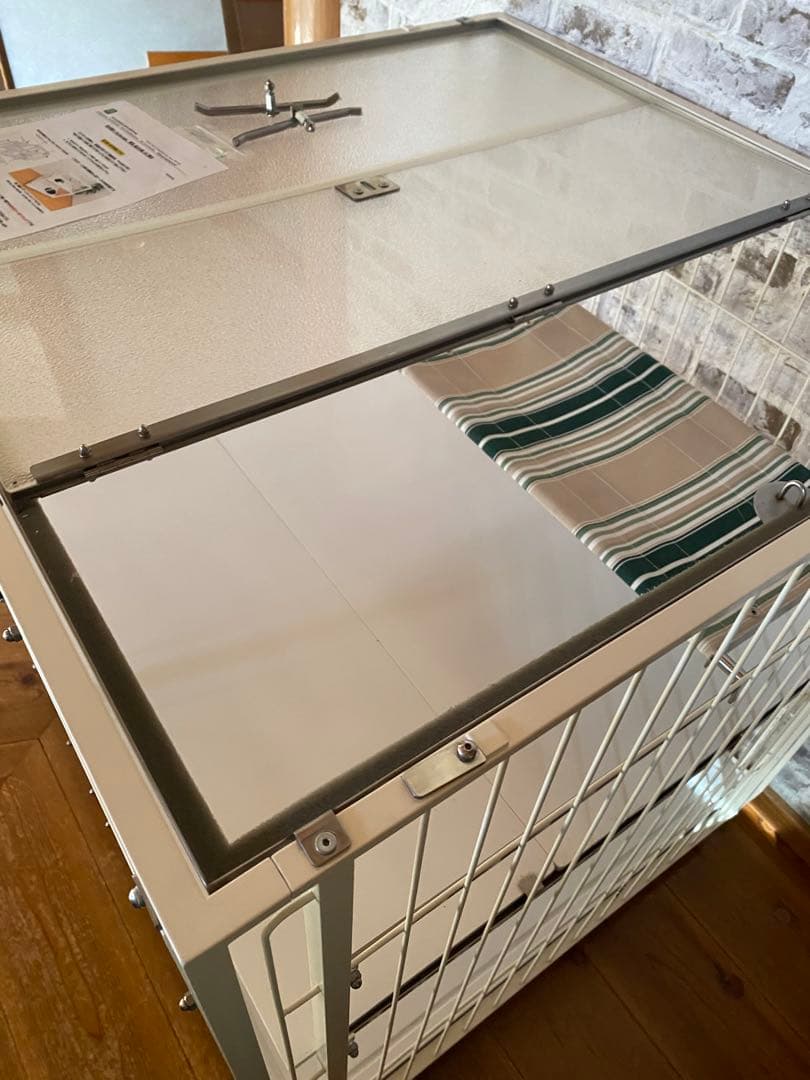 日本製　ペットケージ 透明扉付き