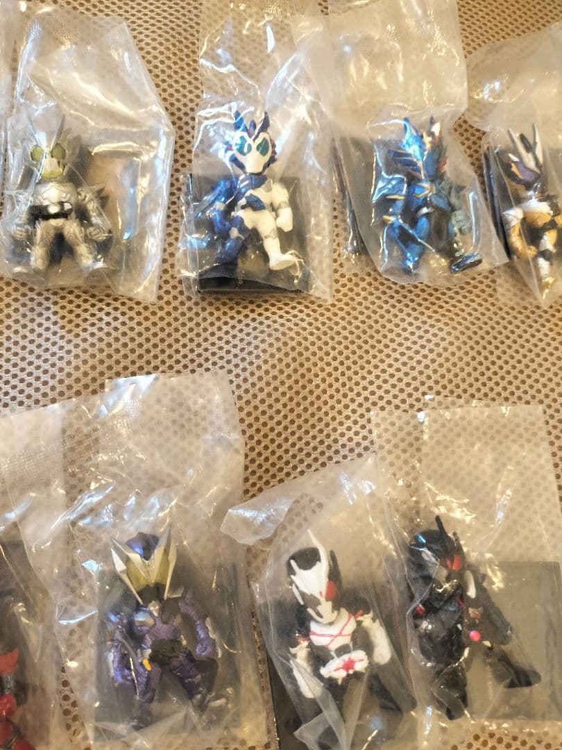 仮面ライダーコンバージ　ゼロワン　セイバー　ギーツ　40体セット