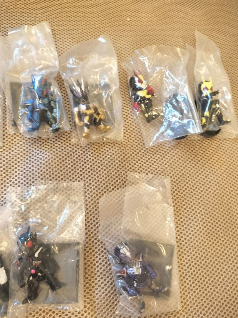 仮面ライダーコンバージ　ゼロワン　セイバー　ギーツ　40体セット