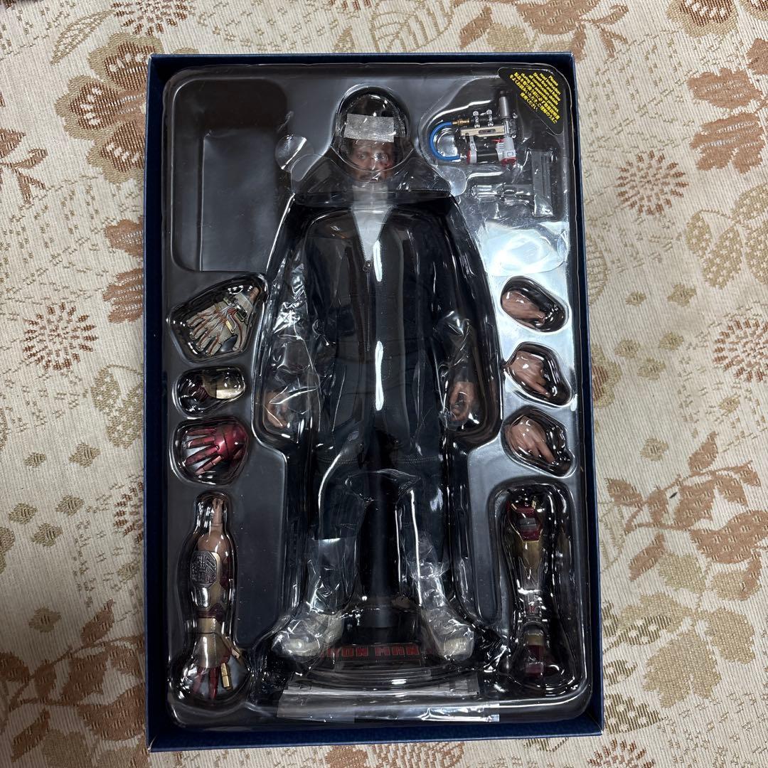 ホットトイズ トニースターク マンダリン邸襲撃版 hottoys アイアンマン