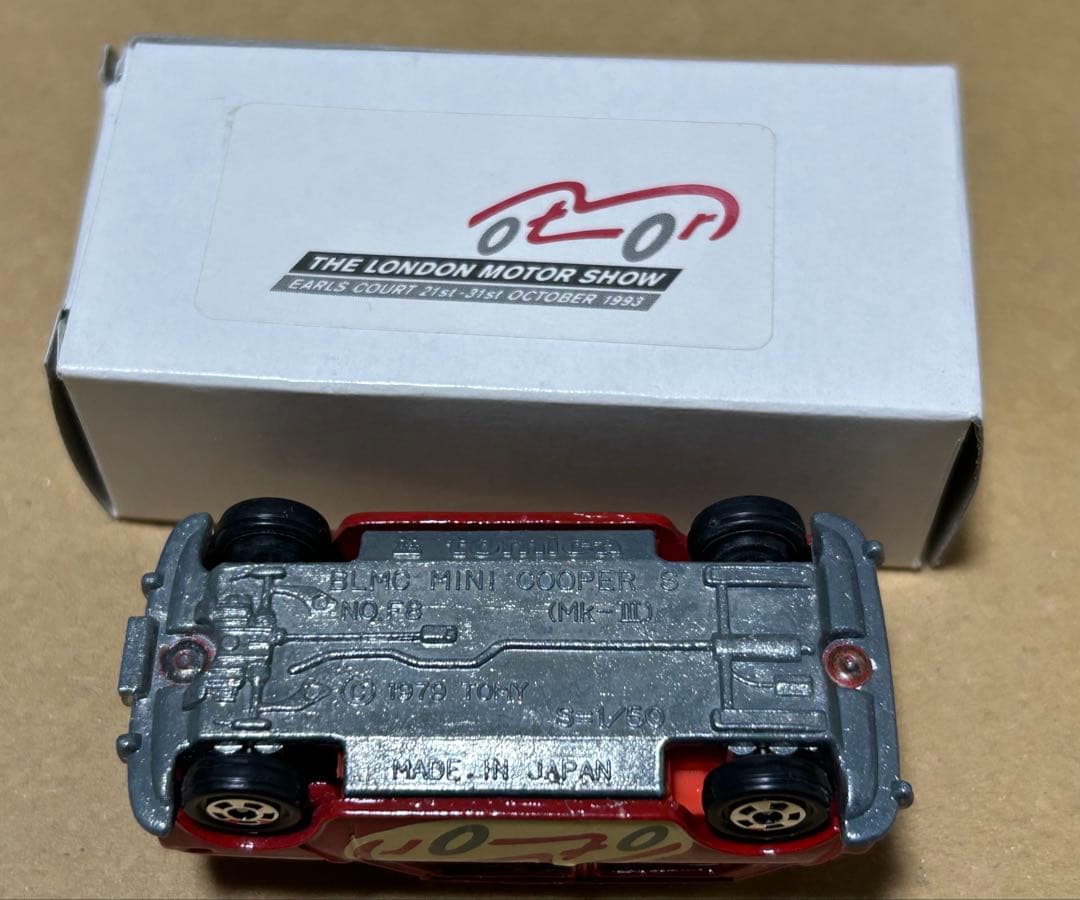 トミカ ミニクーパー トラフィック ロンドンモーターショー 赤