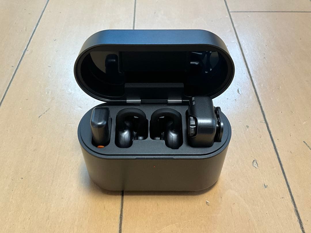 HOLLYLAND製のワイヤレスピンマイクLark M2S