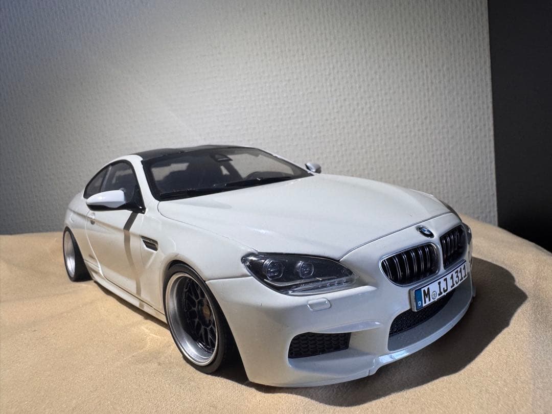 BMW M6 ホワイト ミニカー
