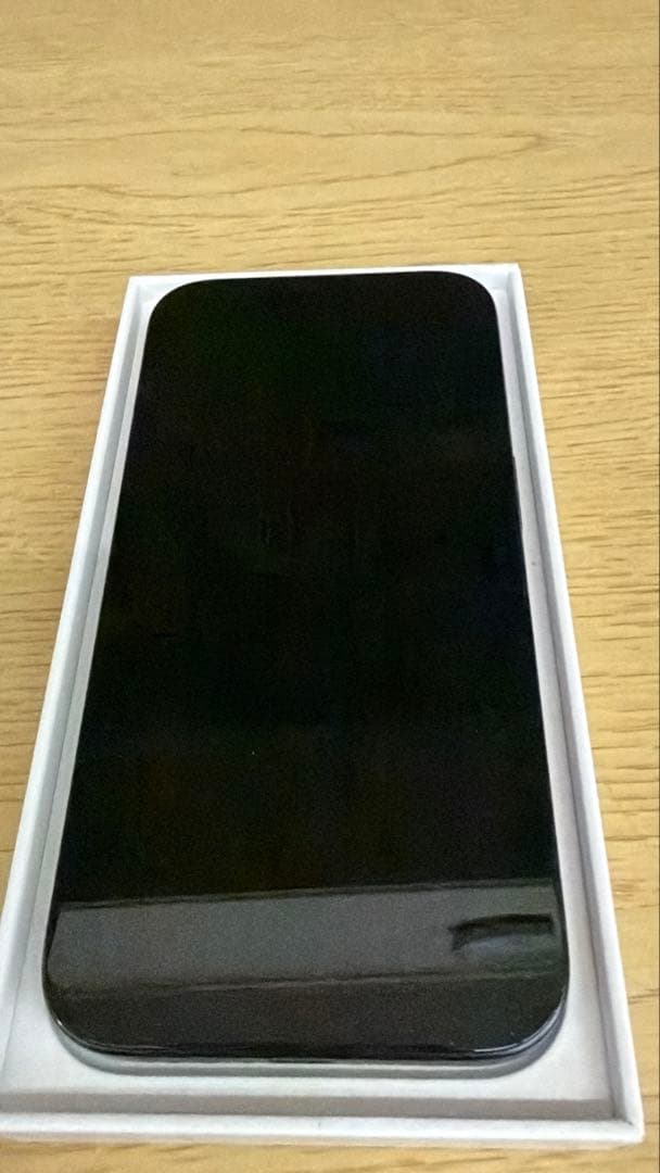 iPhone 15pro 256GB simフリー　TORRASケース付き