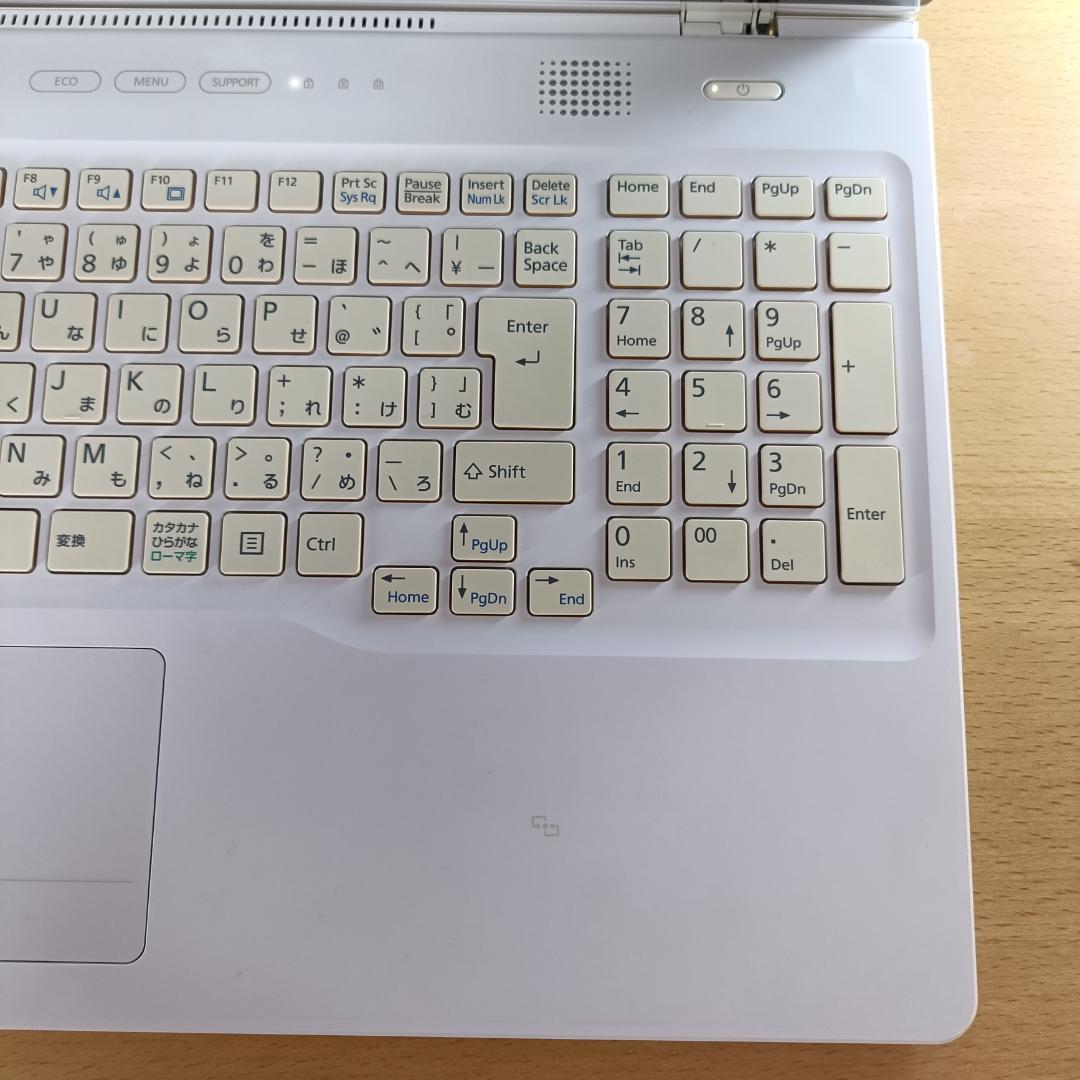 ノートPC Core i7 Windows11 SSD メモリ16GB 富士通