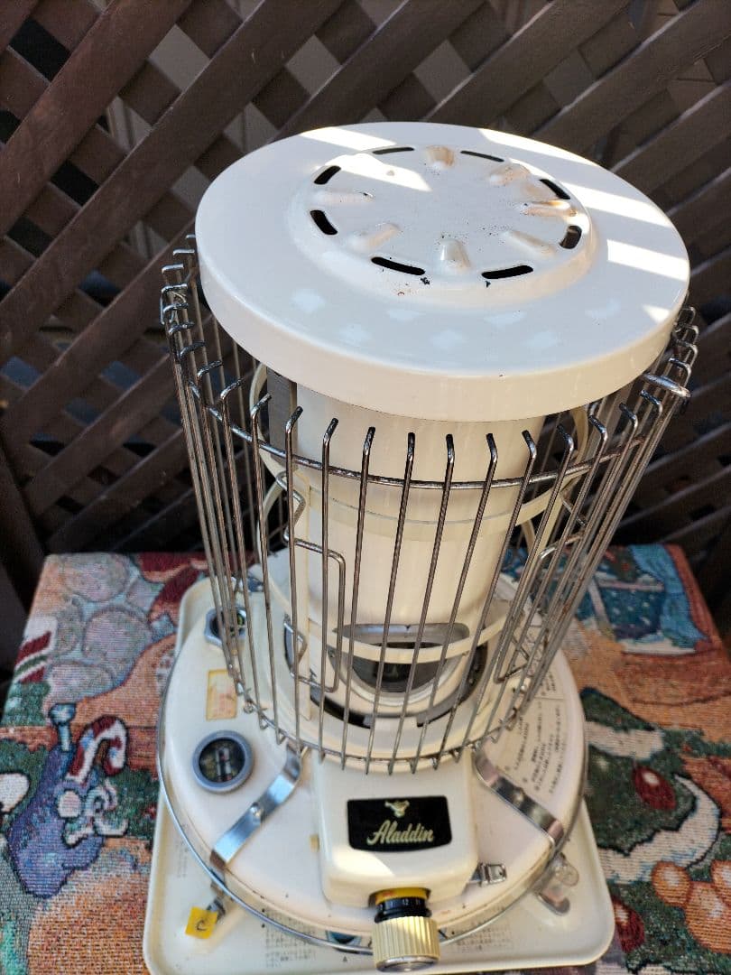 アラジンストーブ メンテナンス済み。純正芯交換済。取説付きです。ベージュｃ