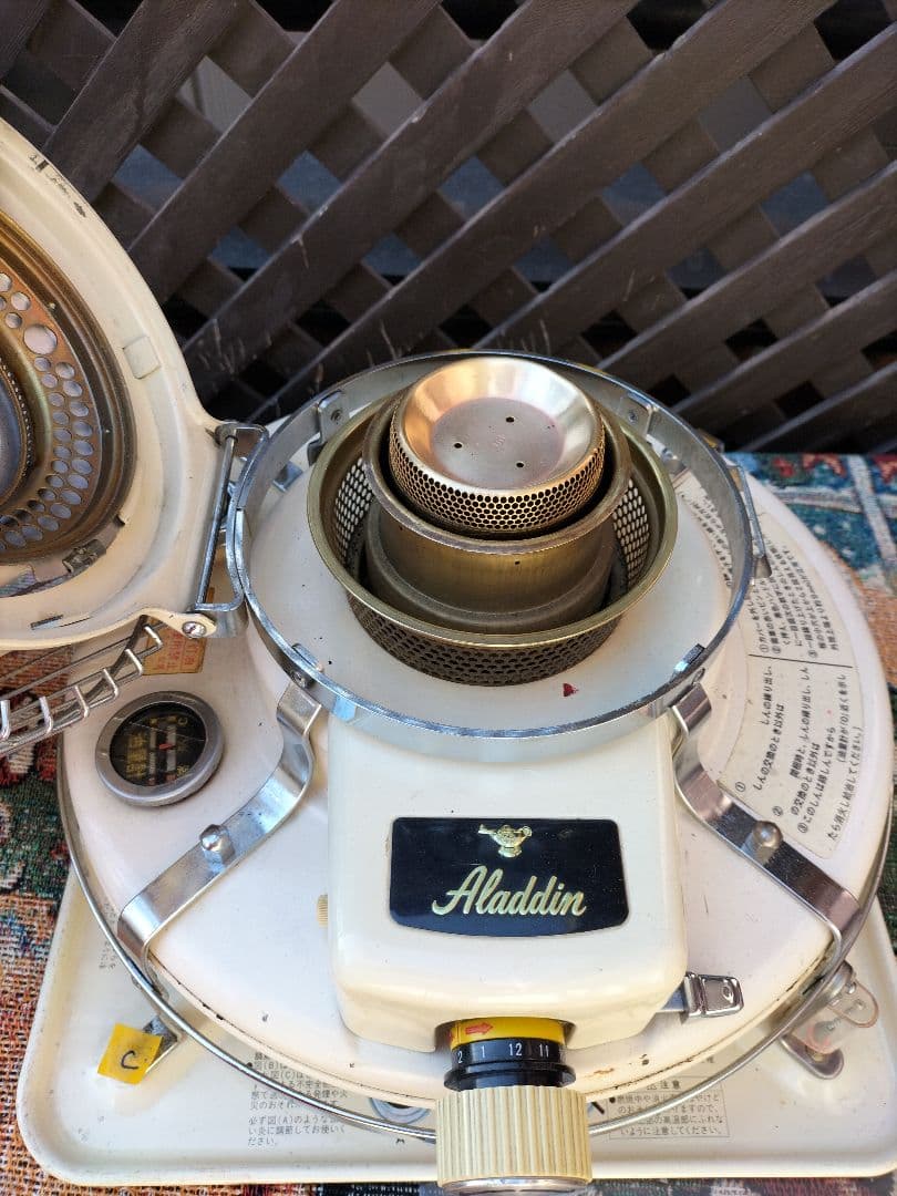 アラジンストーブ メンテナンス済み。純正芯交換済。取説付きです。ベージュｃ