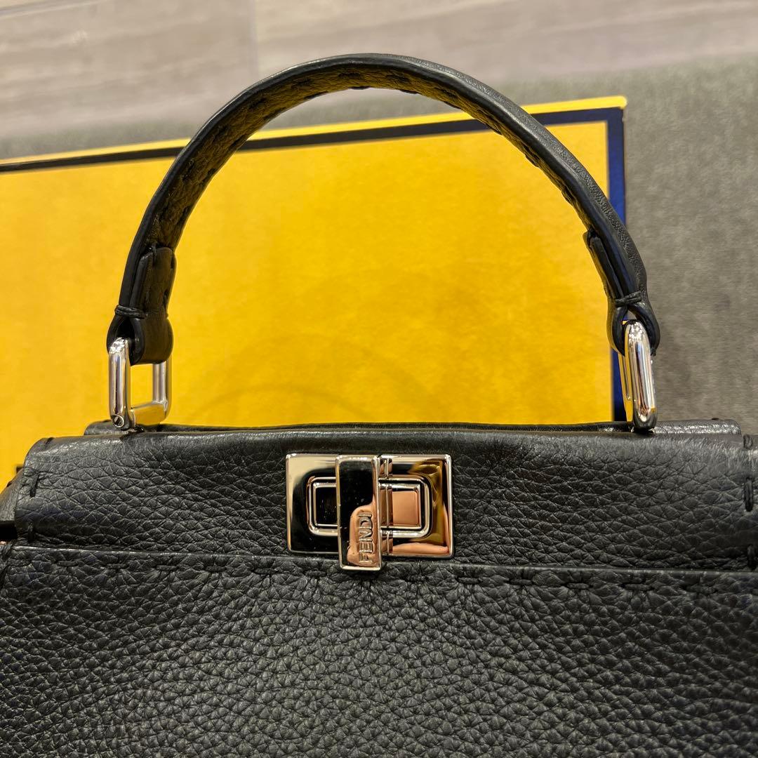 akiko【美品】FENDI ピーカブー　ミニ　ブラック　セレリア