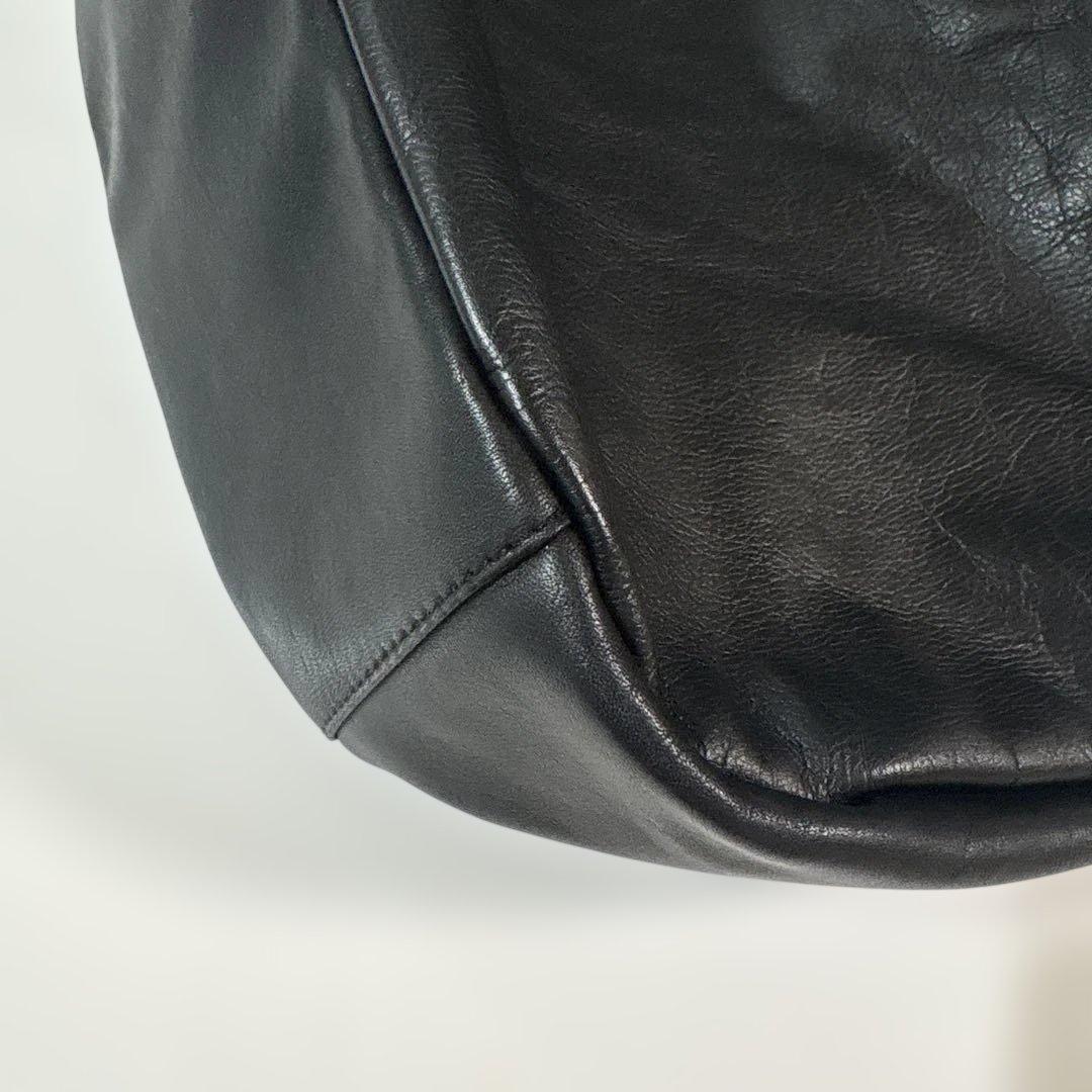 超美品ラシット今期A4入るソフトレザーラウンドビッグショルダーバッグ金具シルバー