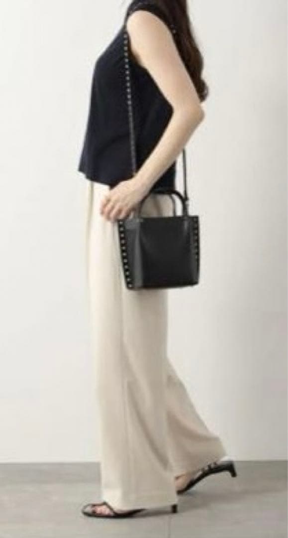 【新品未使用】VALENTINO ♪ ロックスタッズ スモール トート