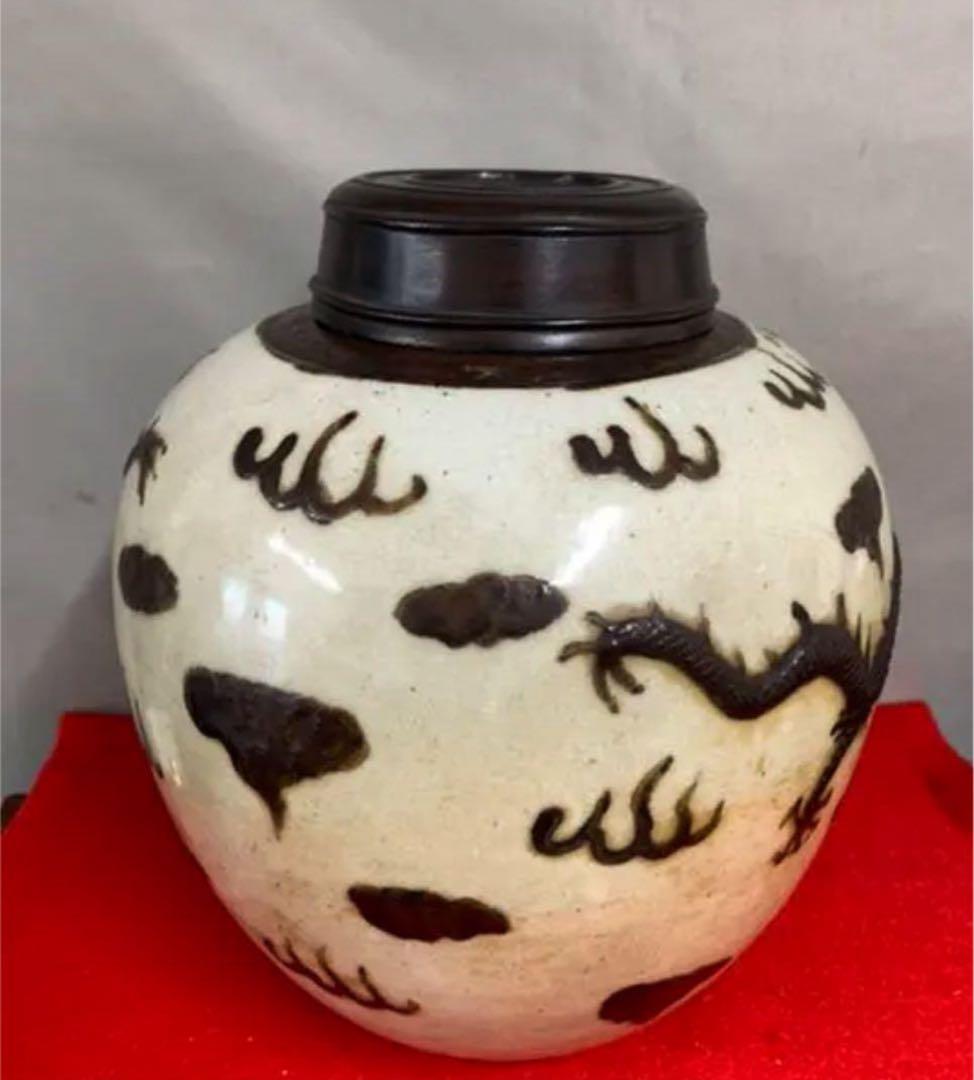 雲龍紋壺　紫檀蓋付き 共箱付き　中国大明時代