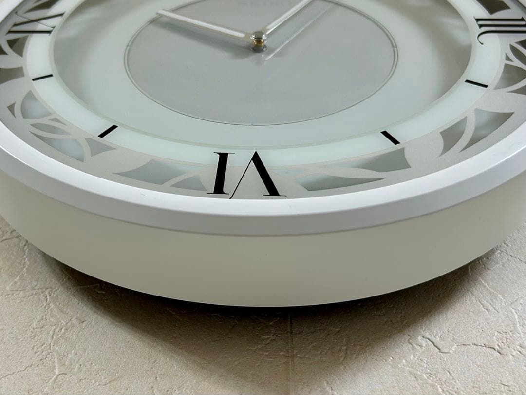 SEIKO 光るヒーリング時計　RE569W 癒される光とメロディ