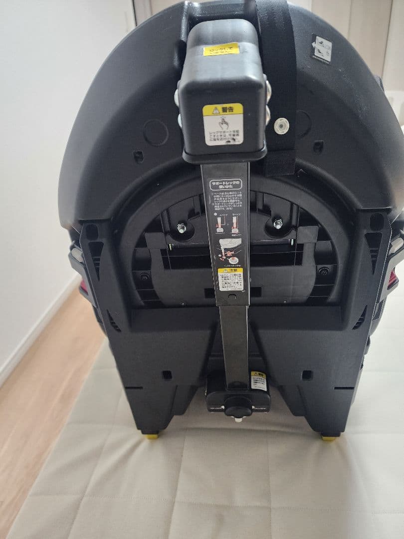 フラディアグロウ360° セーフティAB 　チャイルドシート　アップリカ　子供