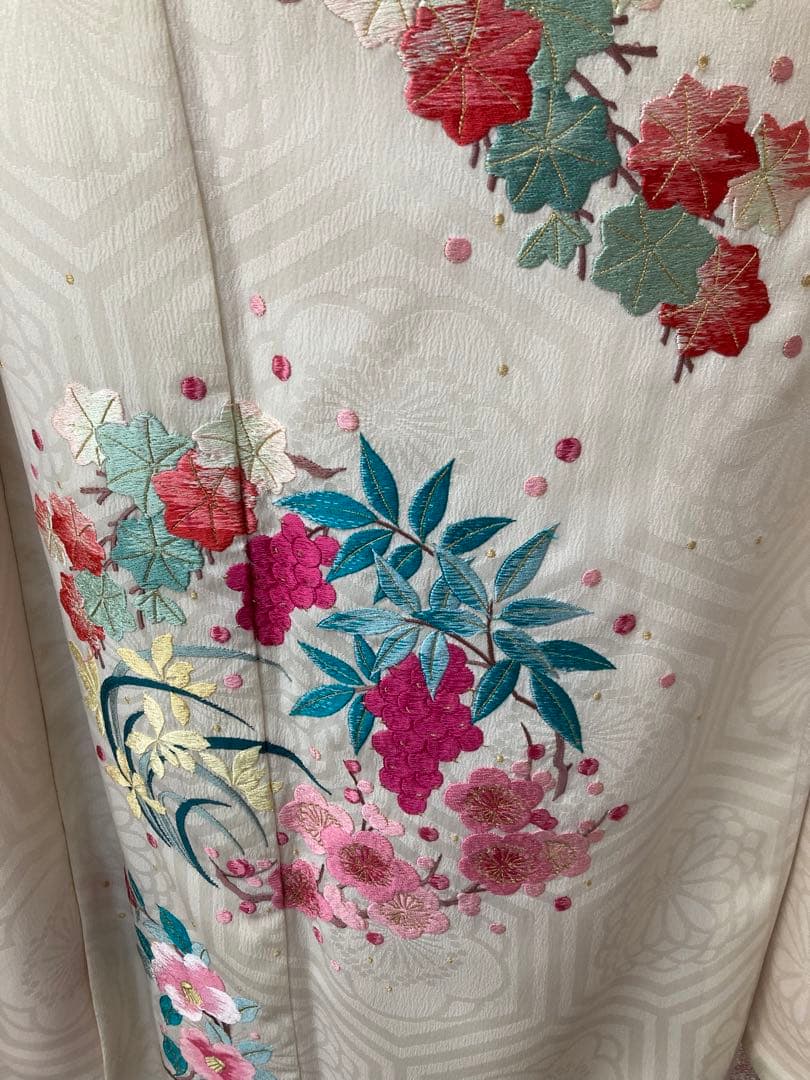 振袖フルセット　白総刺繍