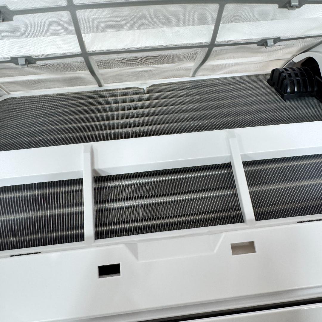 東京23区送料無料　超美品富士通エアコン2.2kw　6畳用　洗浄/除菌済み