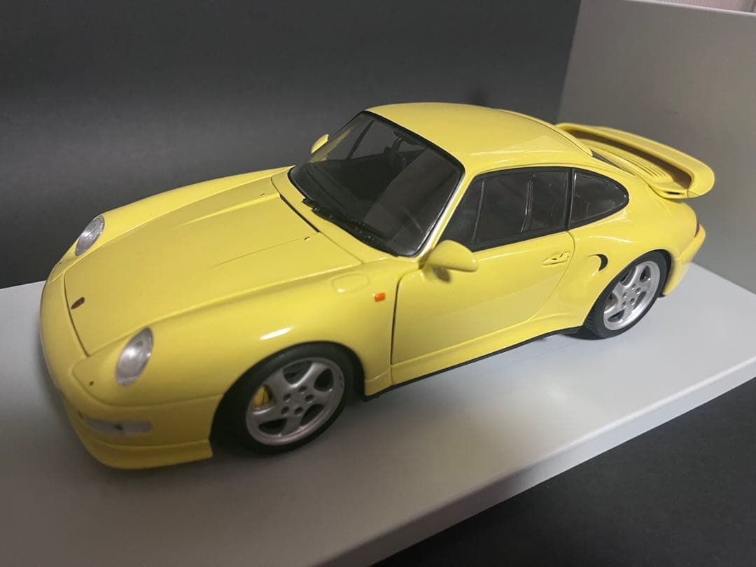 UT Models Porsche turbo S イエロー 1:18 絶版