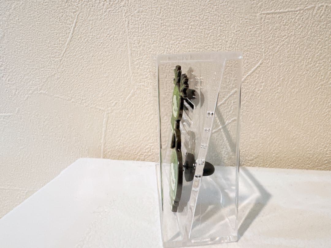 日本館限定　ピンバッジ　万博　ヒジキ　ウチワヒゲムシ　ケース付き　藻キティ　藻類