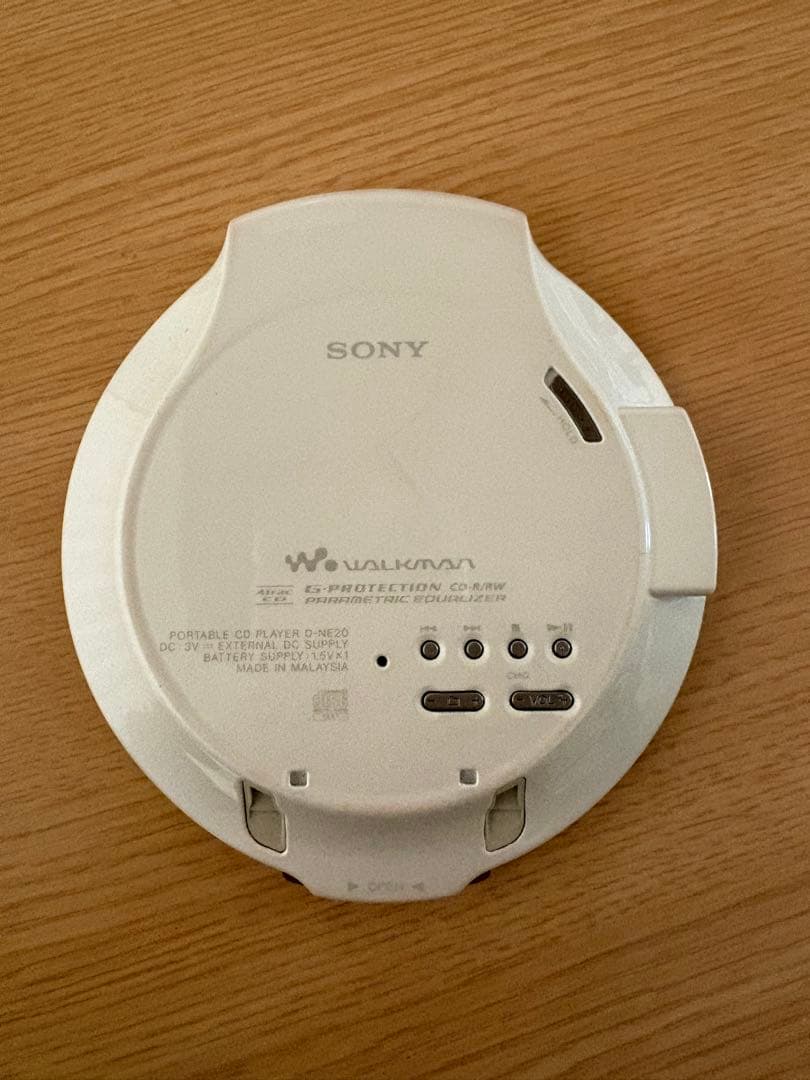 SONY ソニー CDウォークマン D-NE20 2007年製 ホワイト