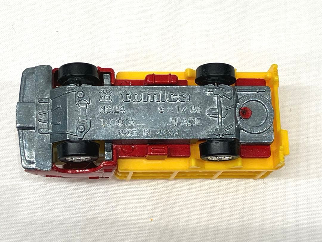 トミカ トヨタ ハイエース 牧場トラック 赤 黄色 No.50 黒箱