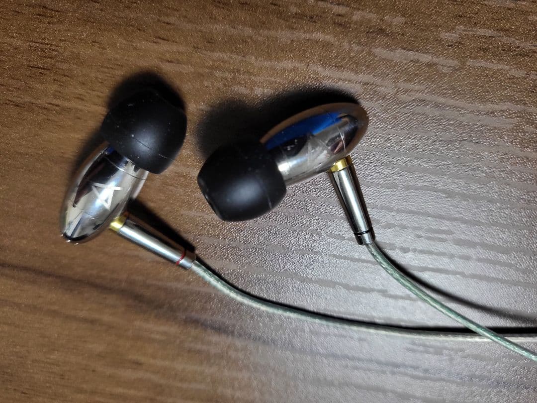 有線イヤホン final x astell&kern akr02