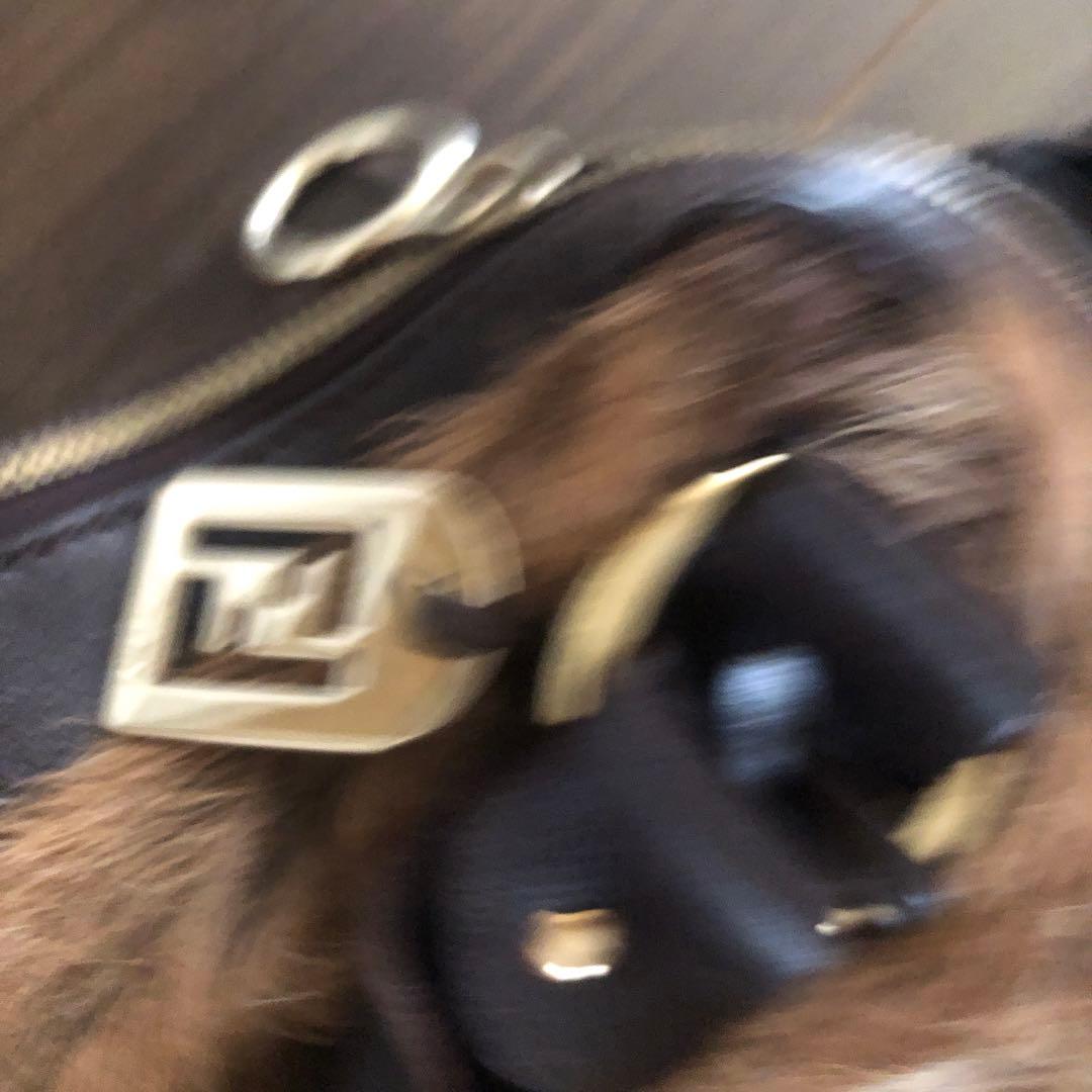 Fendi ハンドバッグ ファーとレザー ブラウン