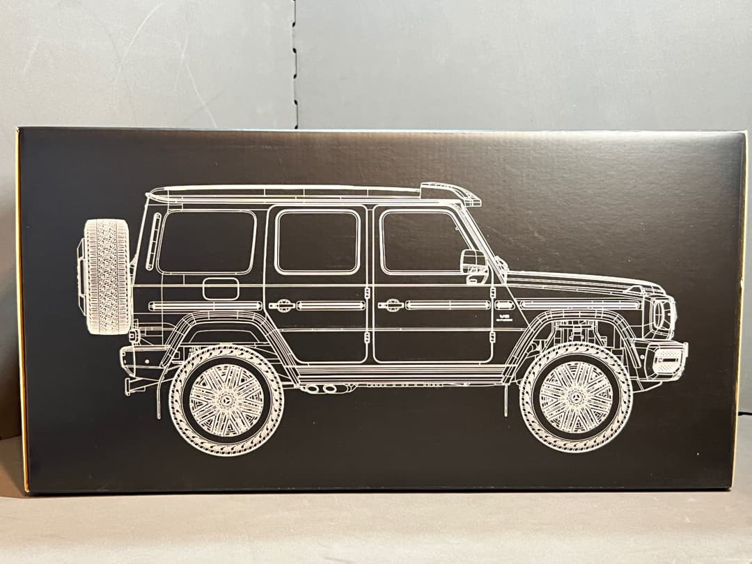 【希少】Mercedes-AMG G 63 4x4² W463(1:12)