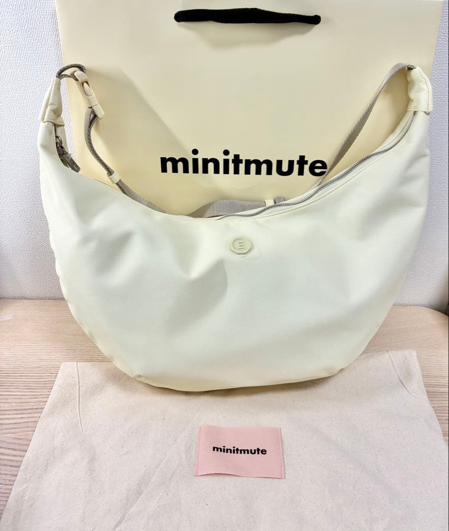 新品　minitmute ミニットミュートClowaistバッグ　butter