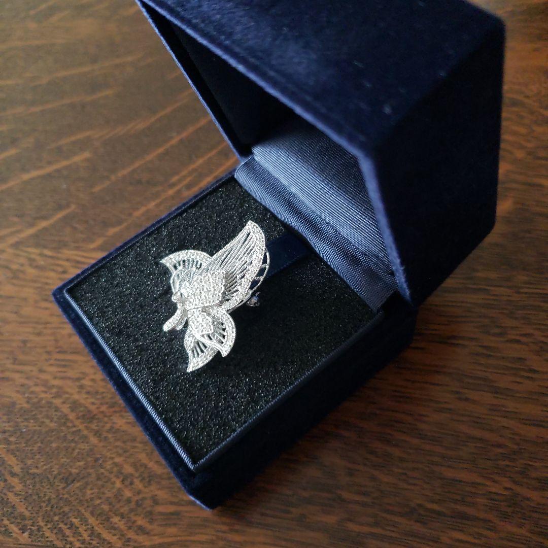 ジュエリーツツミ　蝶　ブローチ