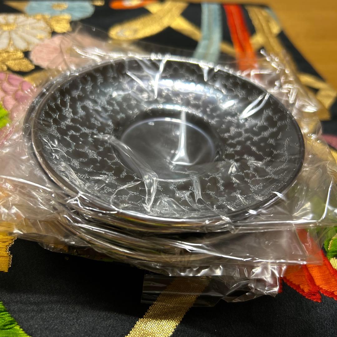 黄銅製　いぶし銀　茶托　銀川堂　鎚起銅器