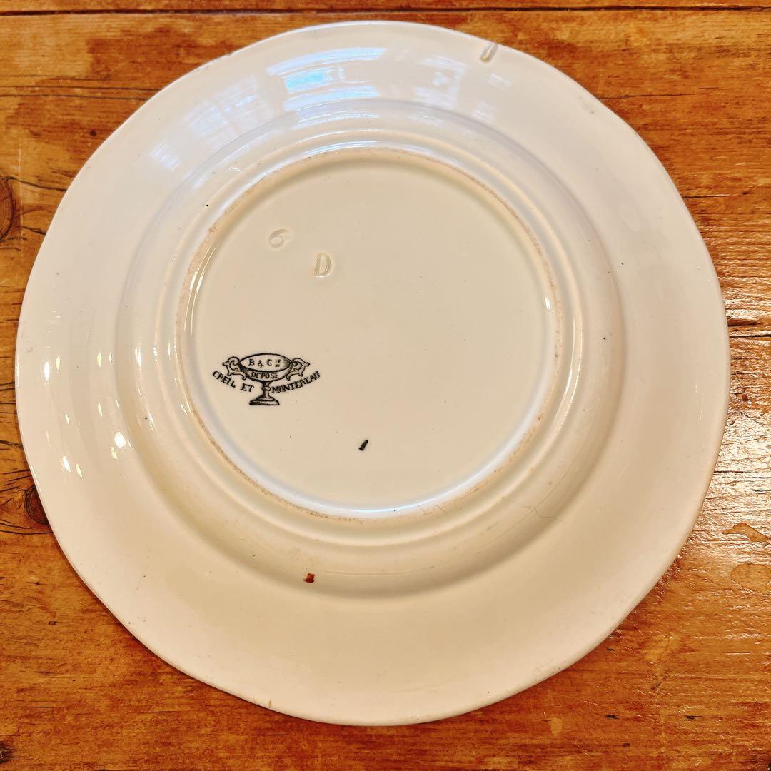 B クレイユエモントロー　ジャンヌダルクのデザートプレート