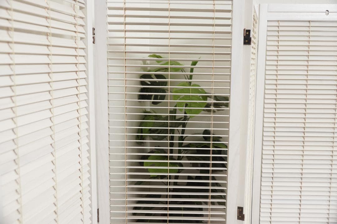 ルーバースクリーン　4連　パーティション　衝立　間仕切り