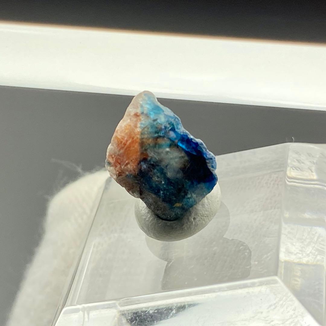 バイカラー　ユークレース　ジンバブエ産　鉱物標本　原石鉱石　天然石　ストーン