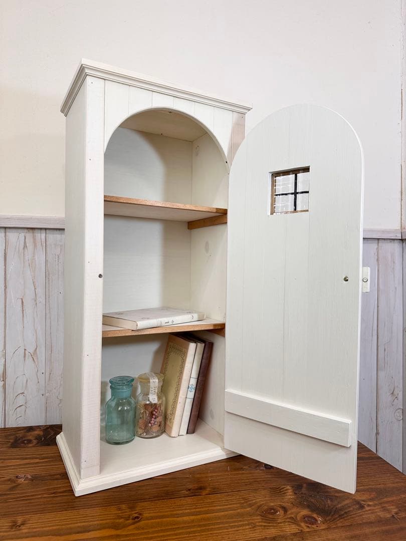 【1点のみ】ナチュラルアンティークな扉のようなキャビネット