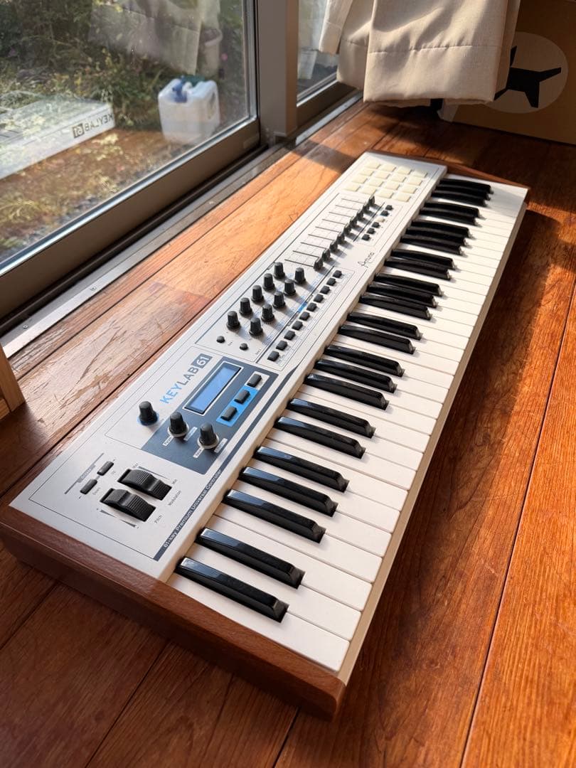 【美品】Arturia KeyLab 61 MIDIキーボード