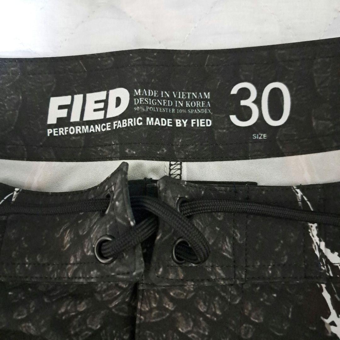 FIED ホワイト/ブラック　フィジーク　サーフパンツ