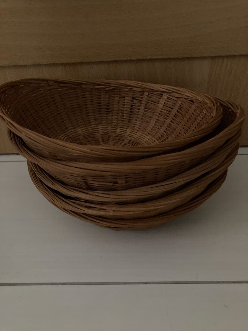 2割お値下げ40年前ブロカント購入ディスプレイラック飾り棚マス目箱柳カゴ5個つき