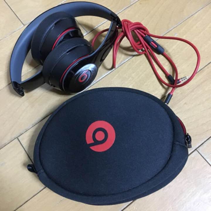 ヘッドホン beats solo2 Wireless