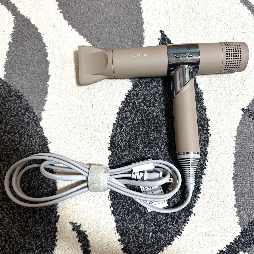 KINUJO 絹女 ドライヤー モカ 動作確認済み