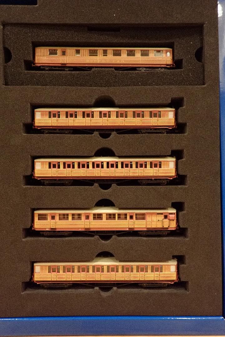 ジ*ア様 Nゲージ鉄道模型 イギリスのDAPOL Gresley Teak 各車
