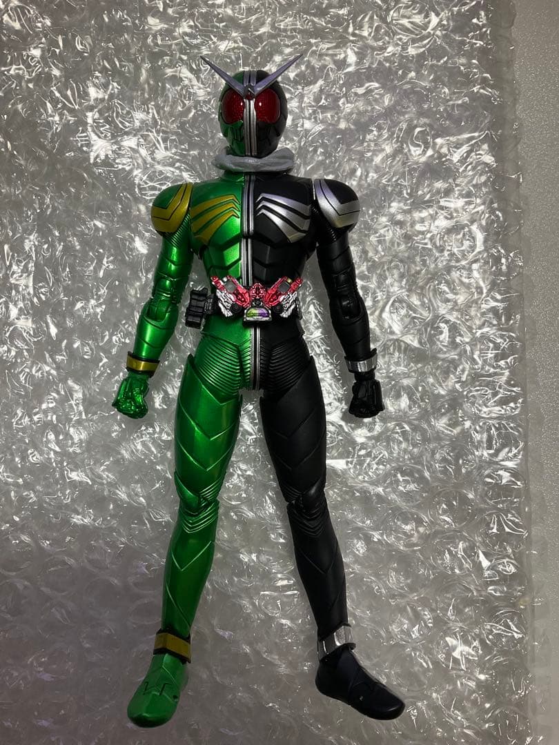 【中古品】S.H.Figuarts（真骨彫製法）仮面ライダーW サイクロンスカル