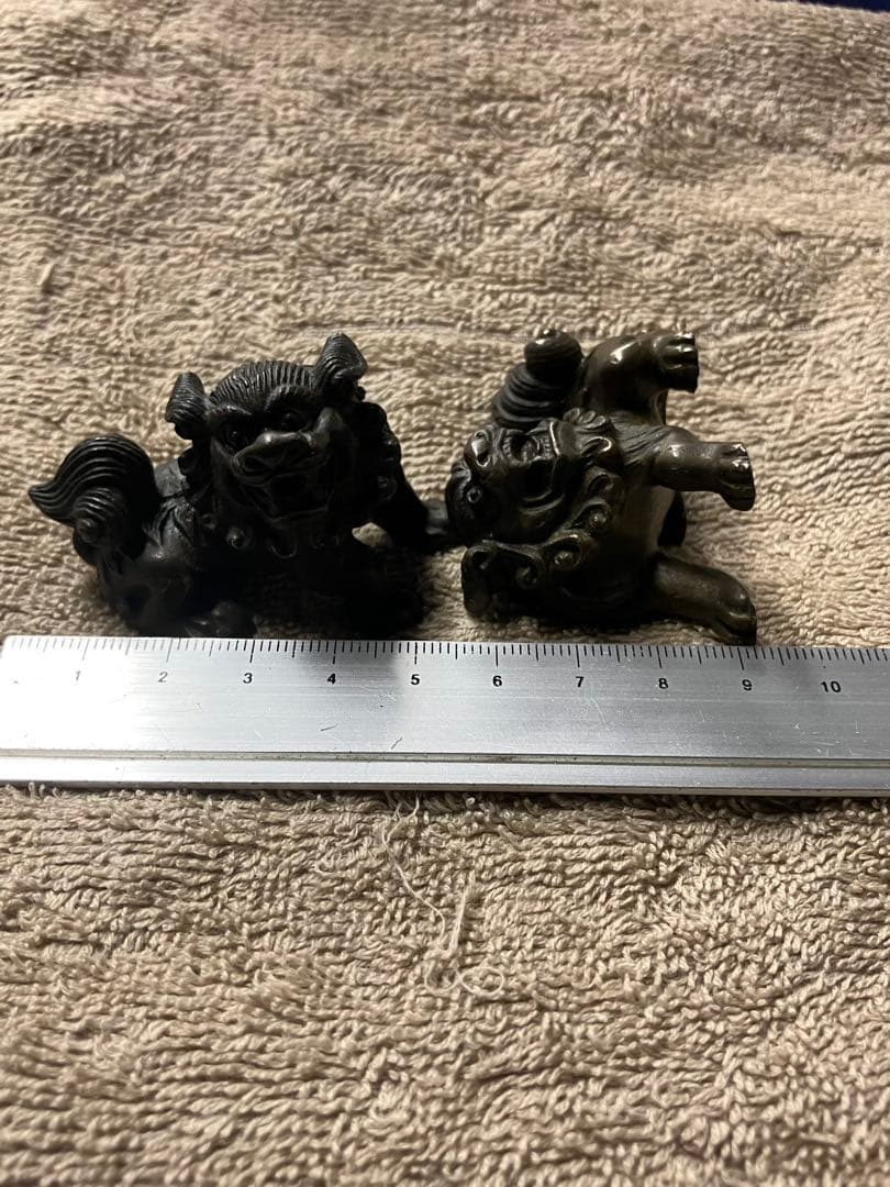 金属製 獅子像 木製台座付き　真鍮製