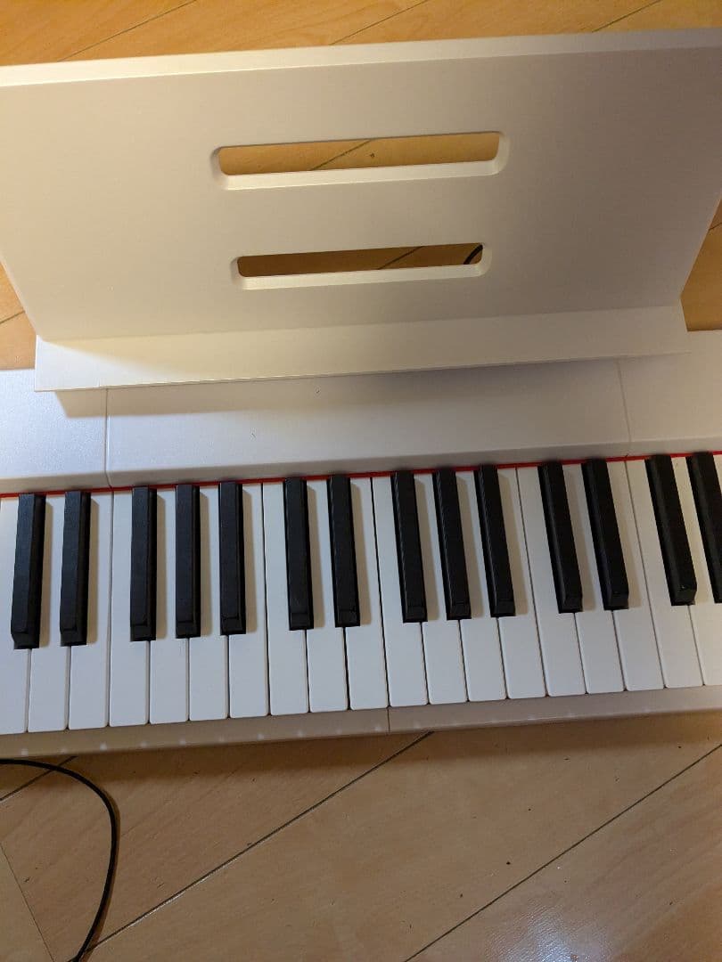 ホワイト電子ピアノ 88鍵 デジタル表示