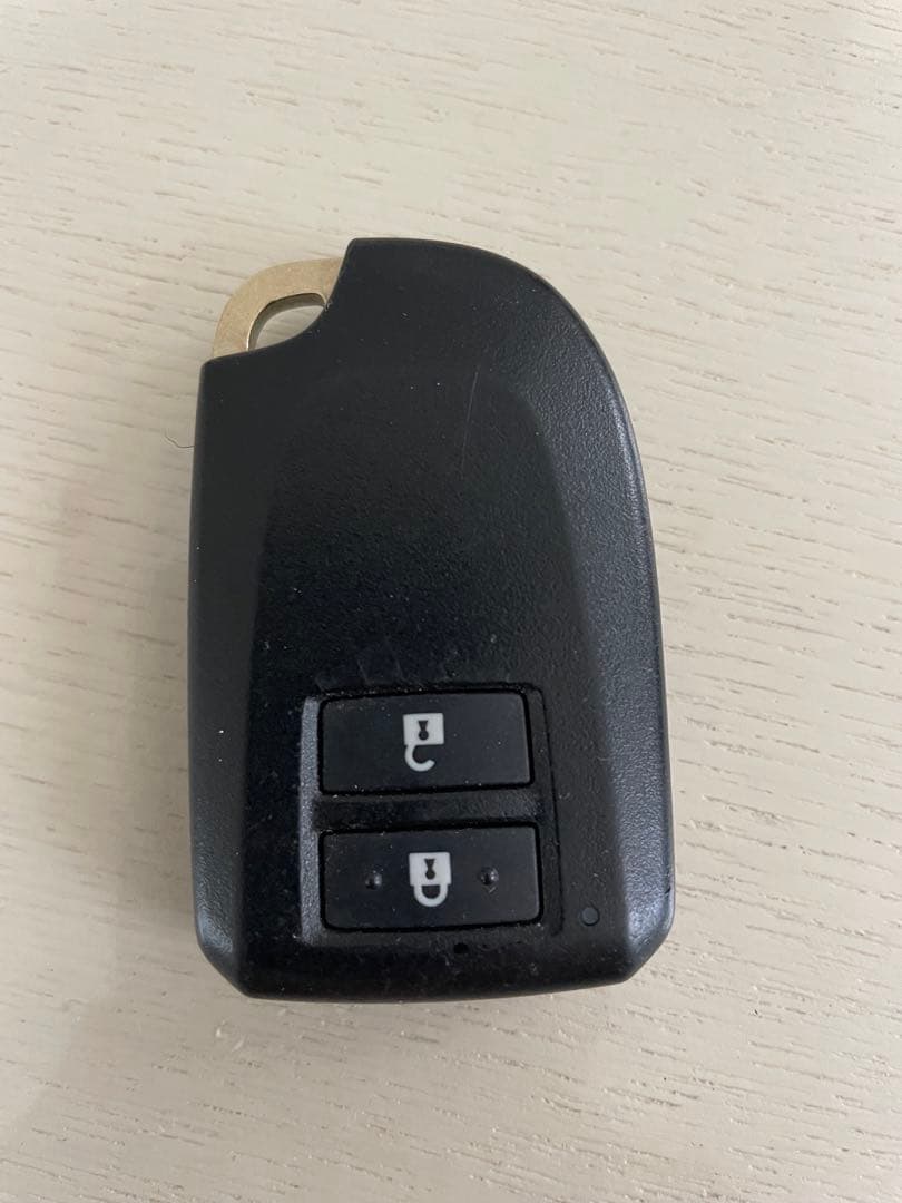 トヨタ 200系ハイエース　純正スマートキー