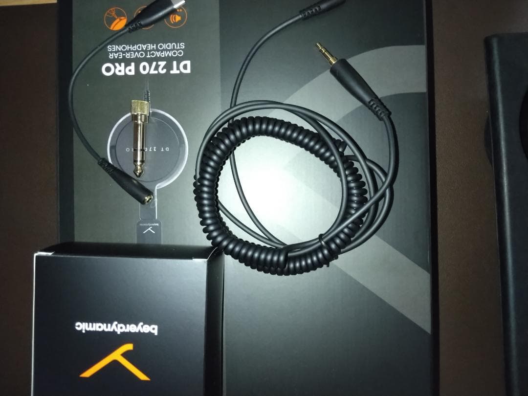 ヘッドホン Beyerdynamic DT 270 PRO