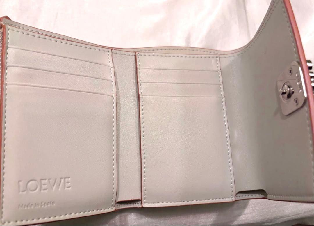 【美品】ロエベLOEWE アナグラム バーティカル ウォレット 折り財布