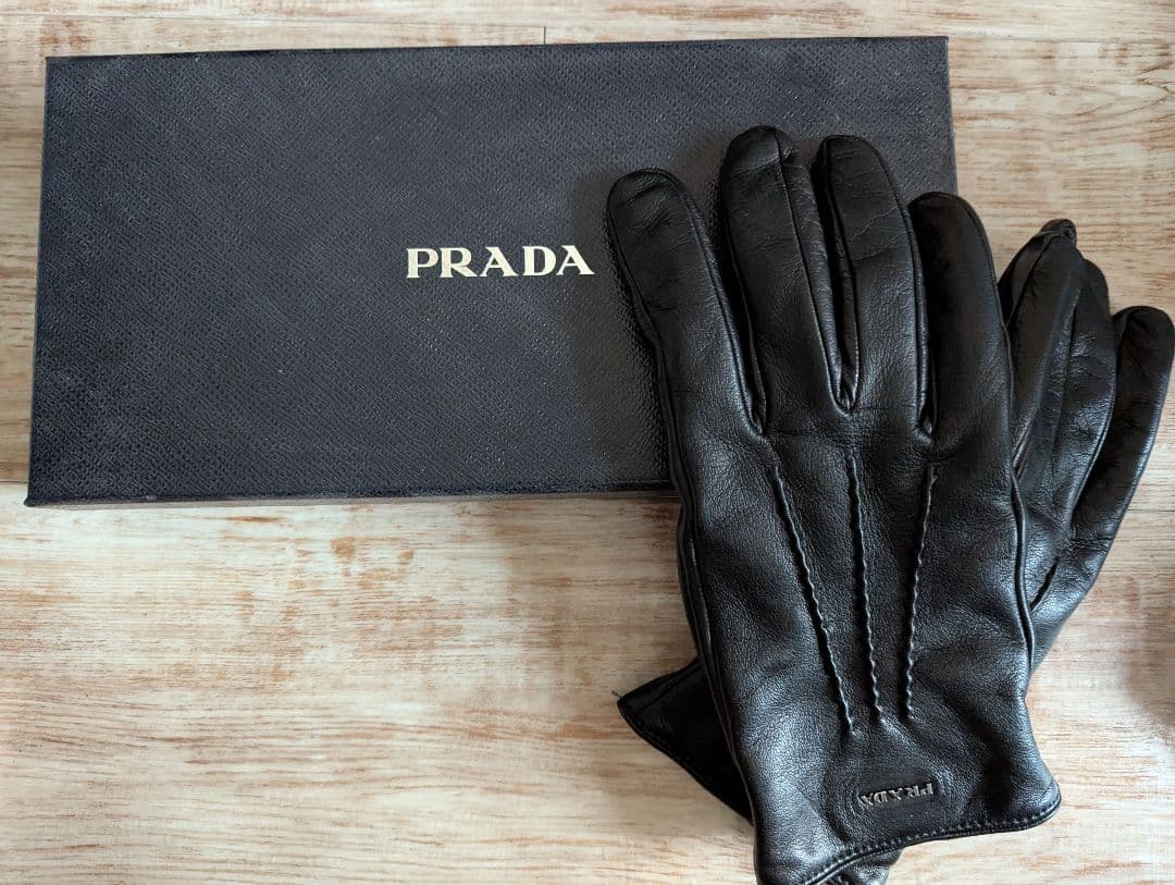 PRADA レザー手袋 ブラック