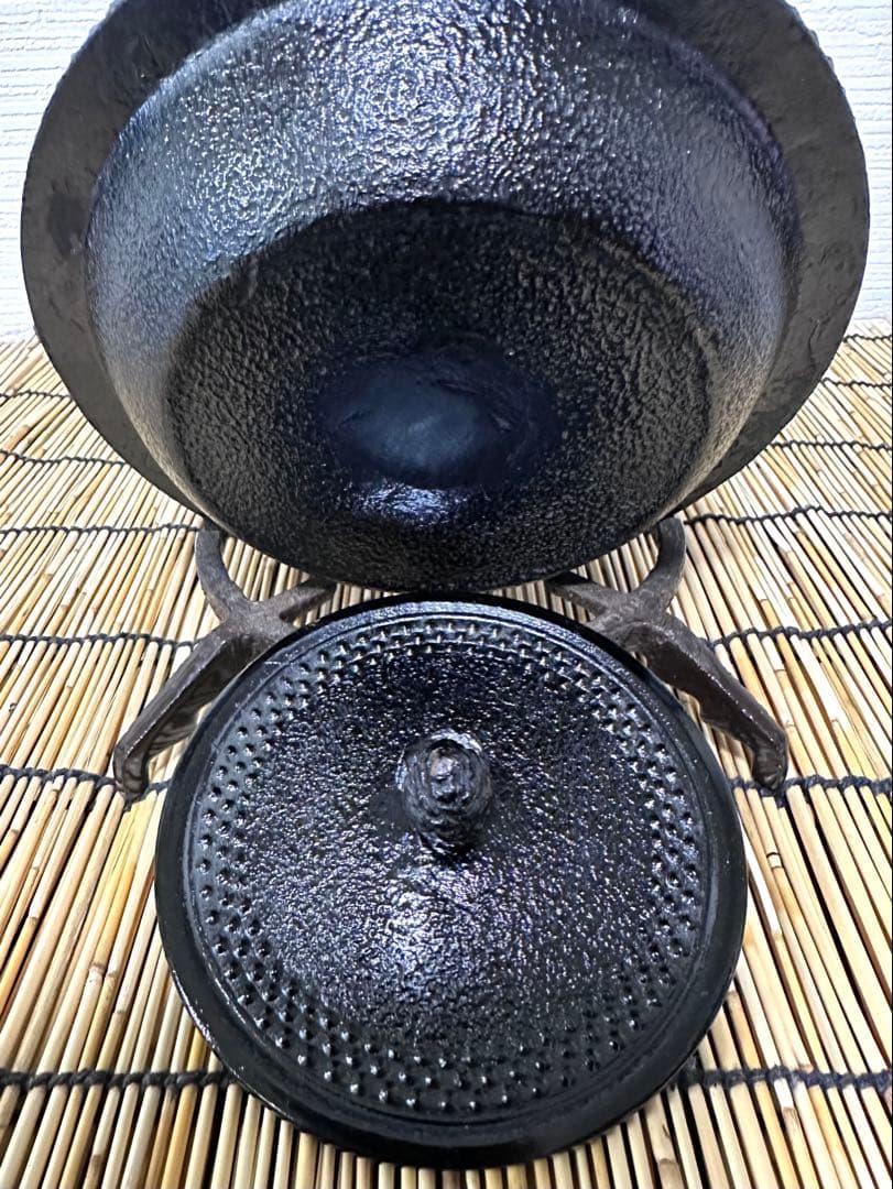 未使用品、供箱等付属品付　南部蓬榮堂造　１５型九重アラレ　南部鉄瓶　南部鉄器