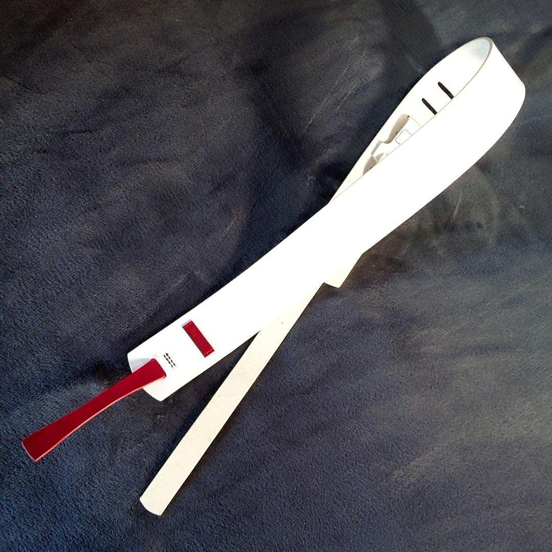 ギターストラップ ヌメ革オフホワイト ハンドメイド 金具無しタイプ