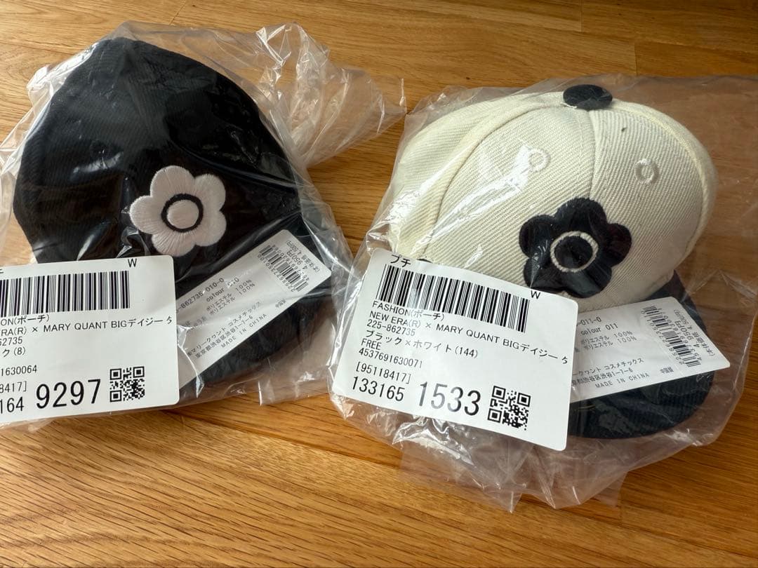 マリークワント　ニューエラ　デイジーポーチ　2色セット